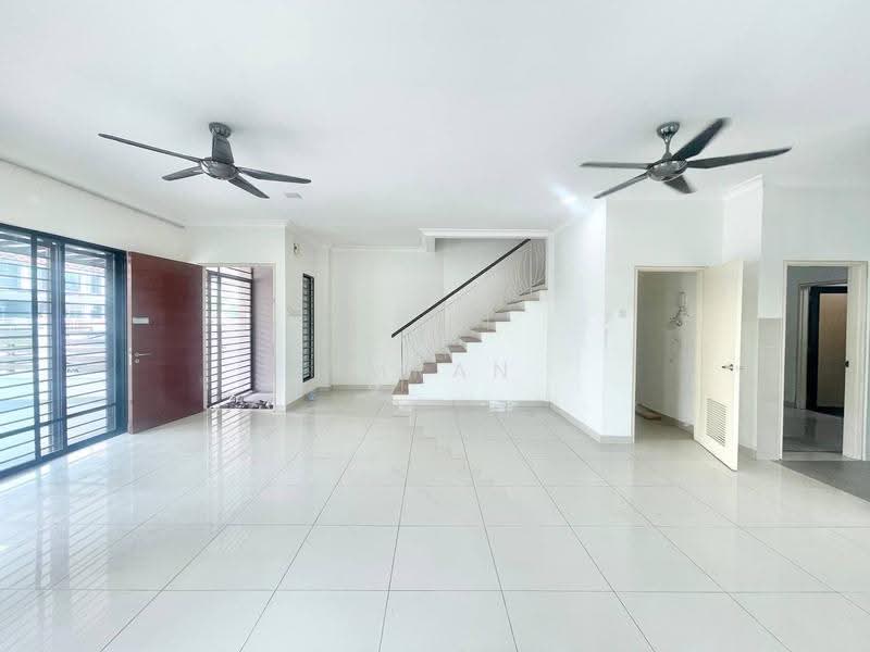 2-storey Terraced House for Sale in Kajang (Selangor) - Imran Ismadi - Living Room - PropertyGuru.com.my