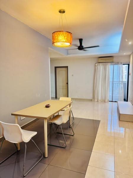 Kondominium untuk Dijual di Pelangi Utama - Michelle Yun - Dining Room - PropertyGuru.com.my