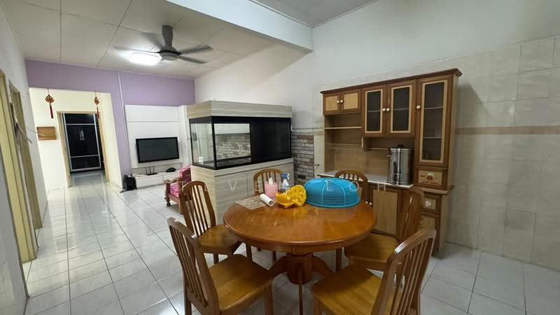 1-storey Terraced House for Rent in Johor Bahru (Johor) - Steven Loh - Living Room - PropertyGuru.com.my