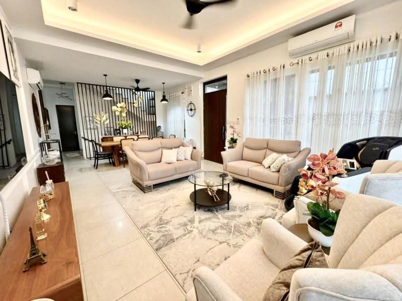 Rumah Teres 3-Tingkat untuk Dijual di Cyberjaya (Selangor) - Shafiq Amerudin - Living Room - PropertyGuru.com.my