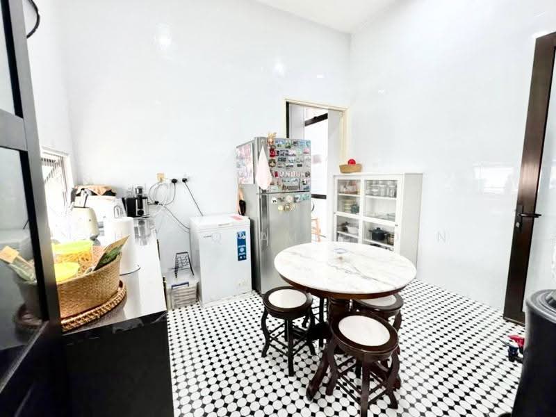 Rumah Teres 3-Tingkat untuk Dijual di Cyberjaya (Selangor) - Shafiq Amerudin - Kitchen - PropertyGuru.com.my