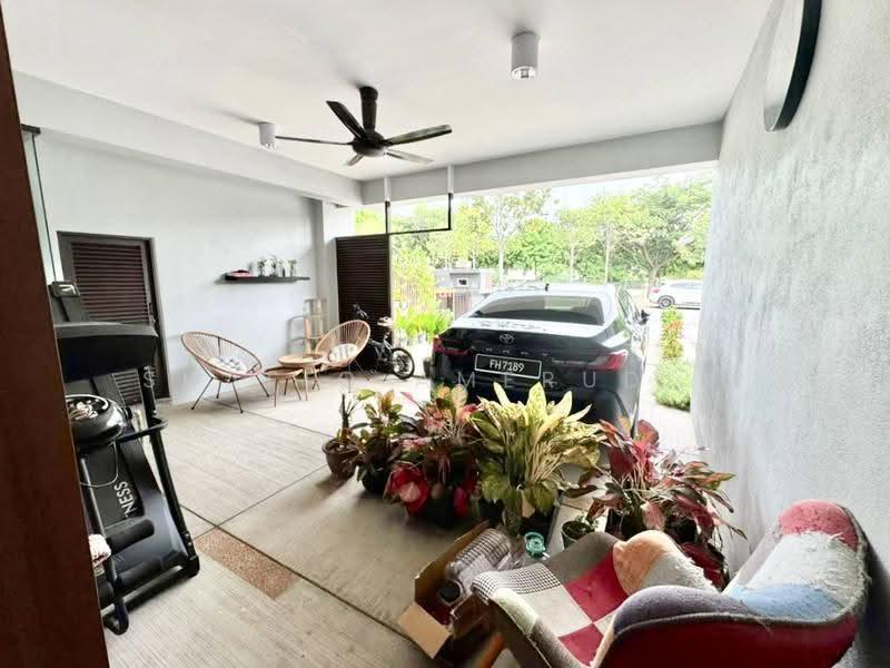 Rumah Teres 3-Tingkat untuk Dijual di Cyberjaya (Selangor) - Shafiq Amerudin - Car Park - PropertyGuru.com.my