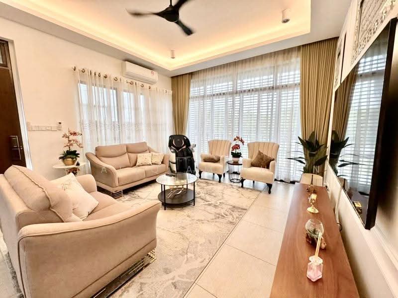 Rumah Teres 3-Tingkat untuk Dijual di Cyberjaya (Selangor) - Shafiq Amerudin - Living Room - PropertyGuru.com.my
