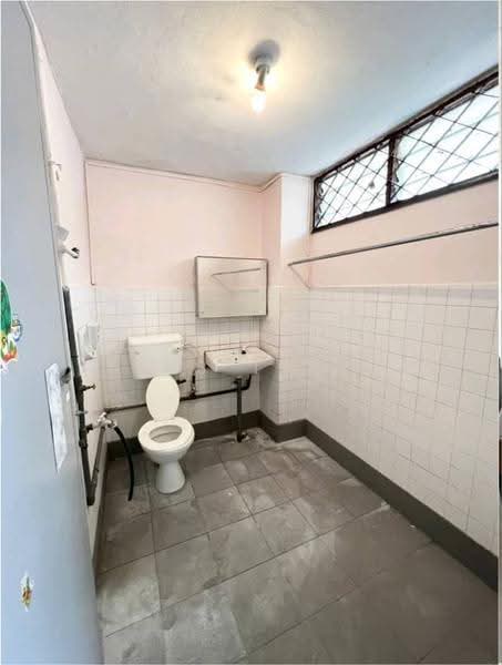 Rumah Teres 2-Tingkat untuk Dijual di Taman Pelangi (Johor Bahru) - KS Tan - Bathroom - PropertyGuru.com.my