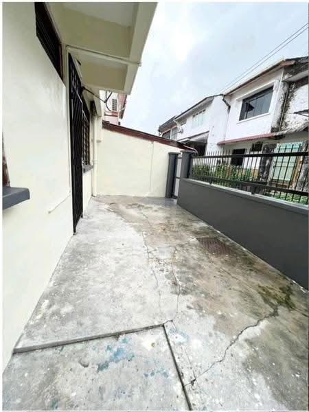 Rumah Teres 2-Tingkat untuk Dijual di Taman Pelangi (Johor Bahru) - KS Tan - Exterior - PropertyGuru.com.my