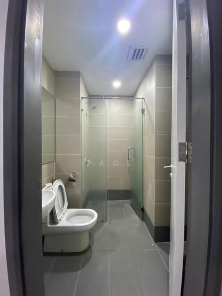 Service Residence for Rent at Tiara Mutiara 2 - Jade Gan - Bathroom - PropertyGuru.com.my