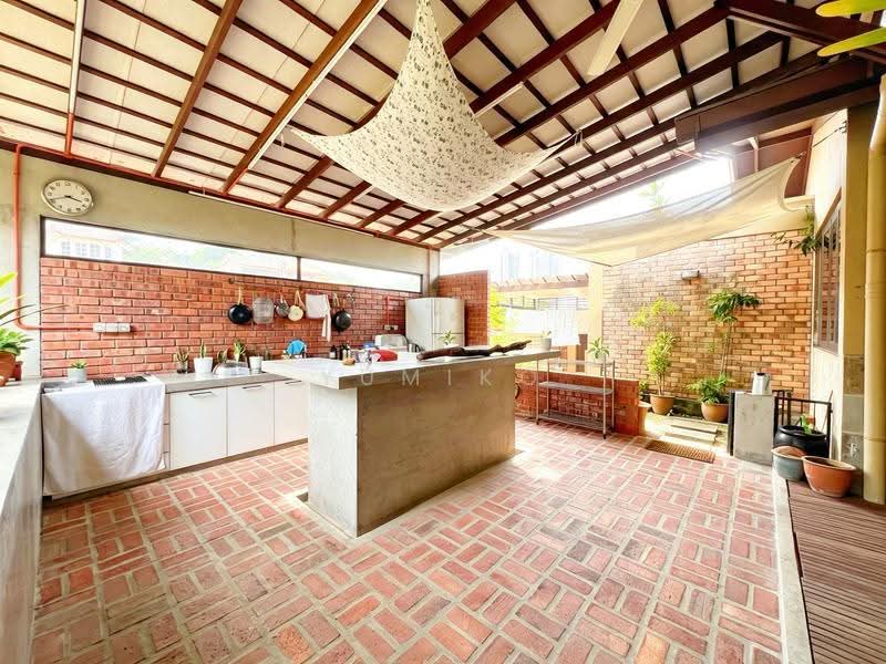 1.5-storey Terraced House for Sale in Taman Tun Dr Ismail (Kuala Lumpur) - Yumiko Kew - Kitchen - PropertyGuru.com.my