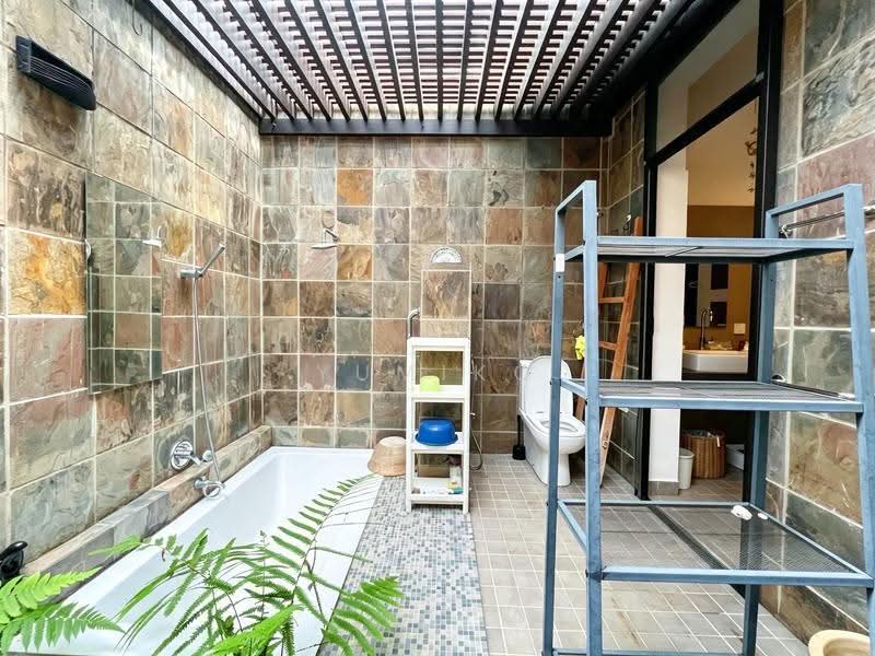 1.5-storey Terraced House for Sale in Taman Tun Dr Ismail (Kuala Lumpur) - Yumiko Kew - Bathroom - PropertyGuru.com.my