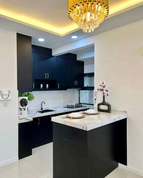 Kediaman Servis untuk Dijual di Suria Residence - Rafedah Binti Abdul Aziz - Kitchen - PropertyGuru.com.my