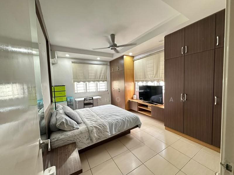 Kondominium untuk Dijual di Platinum Lake PV 10 - Zheng Hong Tan - Bedroom - PropertyGuru.com.my