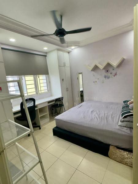 Kondominium untuk Dijual di Platinum Lake PV 10 - Zheng Hong Tan - Bedroom - PropertyGuru.com.my