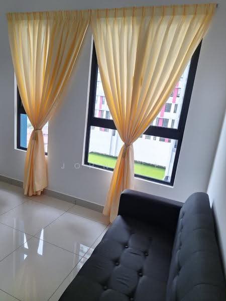 Kediaman Servis untuk Disewa di TRIO By Setia - John Tee - Living Room - PropertyGuru.com.my