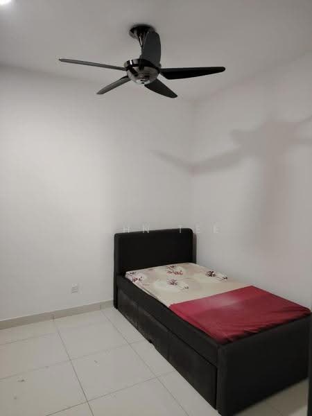 Kediaman Servis untuk Disewa di TRIO By Setia - John Tee - Bedroom - PropertyGuru.com.my