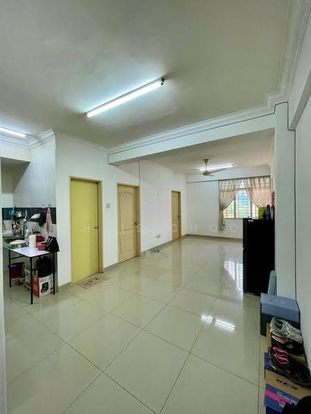 Pangsapuri untuk Disewa di Residensi Melor - Chris Choo - Living Room - PropertyGuru.com.my