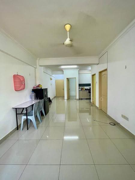 Pangsapuri untuk Disewa di Residensi Melor - Chris Choo - Living Room - PropertyGuru.com.my