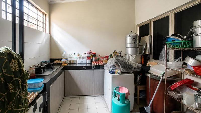 2-storey Terraced House for Sale in Taman Tun Dr Ismail (Kuala Lumpur) - Abid Sabarudin - Kitchen - PropertyGuru.com.my