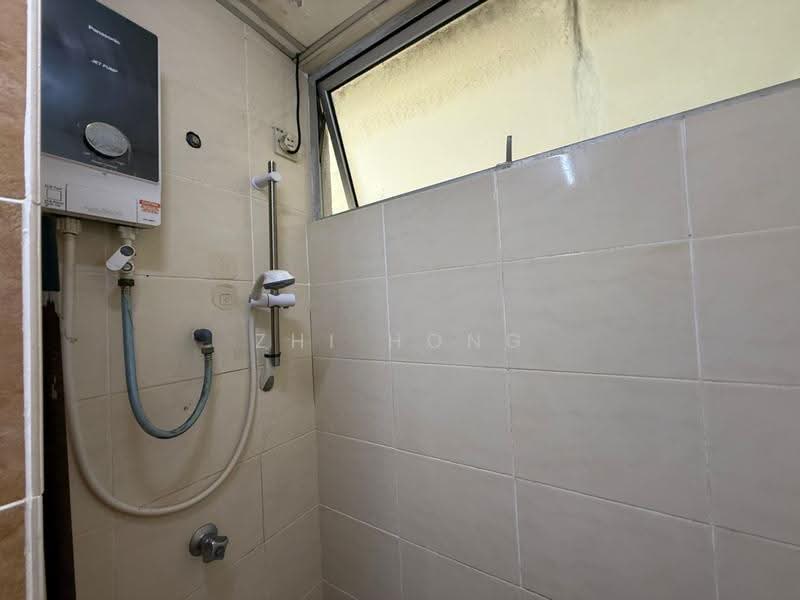 Kondominium untuk Disewa di Platinum Lake PV 13 - Zhi Hong Loh - Bathroom - PropertyGuru.com.my