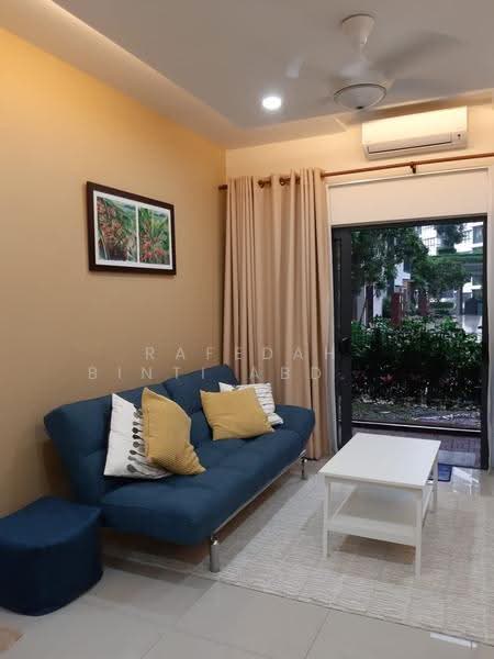 Kediaman Servis untuk Dijual di Suria Residence - Rafedah Binti Abdul Aziz - Living Room - PropertyGuru.com.my