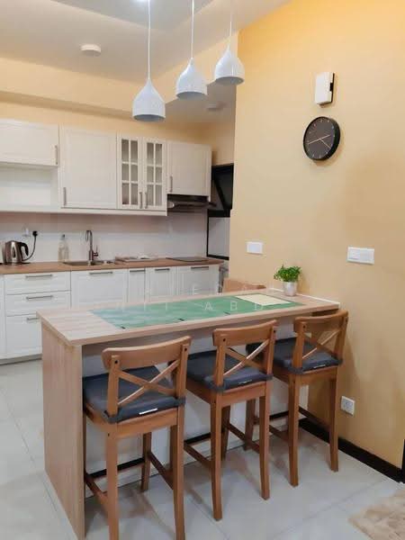 Kediaman Servis untuk Dijual di Suria Residence - Rafedah Binti Abdul Aziz - Kitchen - PropertyGuru.com.my