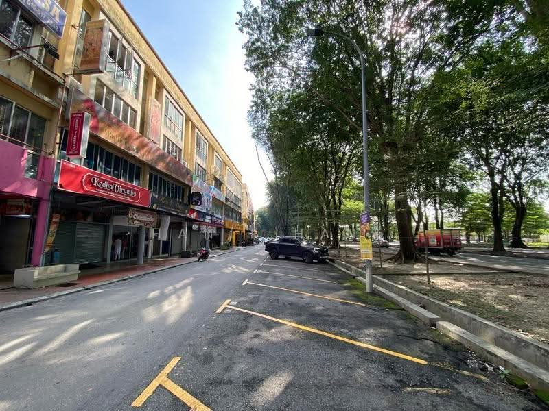 Shop / Office for Sale in Taman Sri Muda (Shah Alam) - Hanif Hanz - Exterior - PropertyGuru.com.my