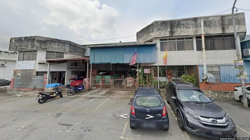 Kilang untuk Dijual di Serdang (Seri Kembangan) - Natalie Loke - Exterior - PropertyGuru.com.my