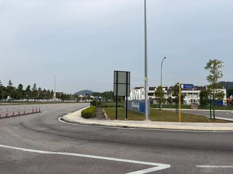 Shop / Office for Sale in Bandar Puncak Alam (Puncak Alam) - Rion Liew - Exterior - PropertyGuru.com.my