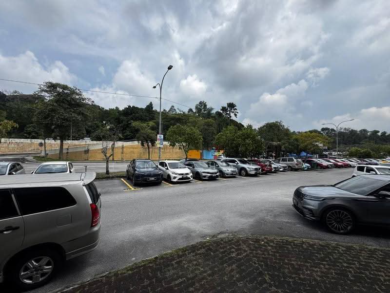 Kedai untuk Dijual di Shah Alam (Selangor) - Hanif Hanz - Car Park - PropertyGuru.com.my