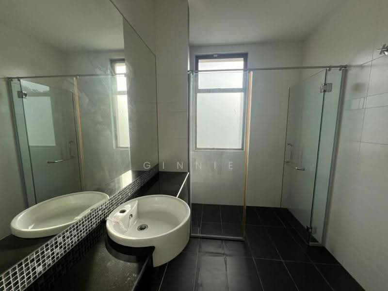 Cluster House for Rent in Bandar Putra Kulai (Kulai) - Ginnie Lau - Bathroom - PropertyGuru.com.my