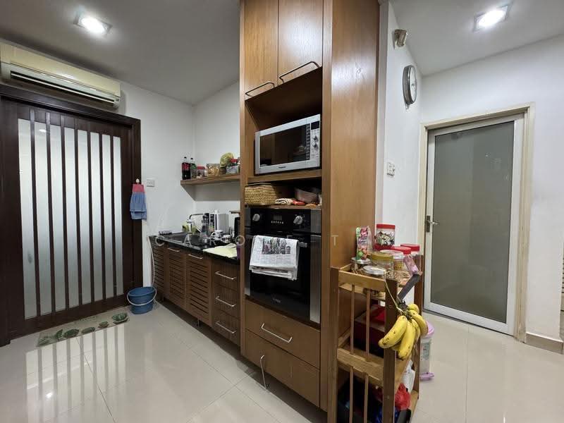 Rumah Teres 2-Tingkat untuk Dijual di Taman Overseas Union (Taman Oug) (Jalan Klang Lama (Old Klang Road)) - Carole Teh - Kitchen - PropertyGuru.com.my