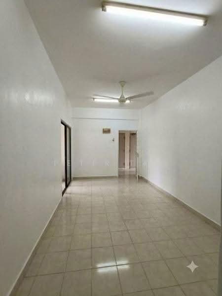 Pangsapuri untuk Disewa di Apartment Sri Ara - Peter Tan - Living Room - PropertyGuru.com.my