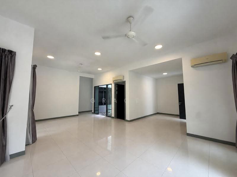 Rumah Teres 2-Tingkat untuk Disewa di Iskandar Puteri (Nusajaya) (Johor) - Grace Chiew - Living Room - PropertyGuru.com.my