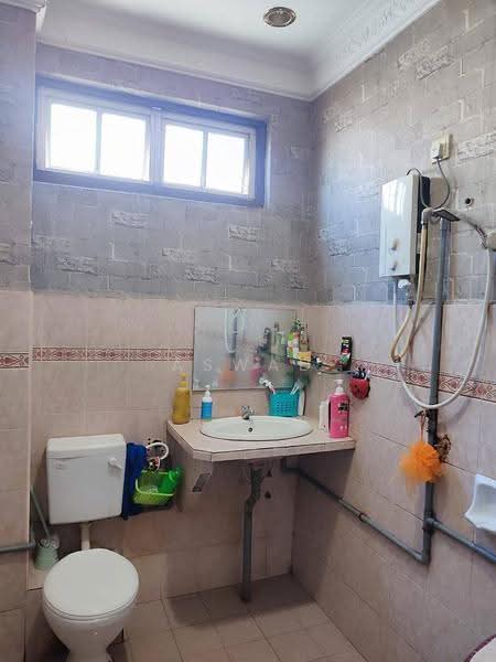 Semi-Detached House for Sale in Bagan Lebai Tahir (Butterworth) - Aswad . - Bathroom - PropertyGuru.com.my