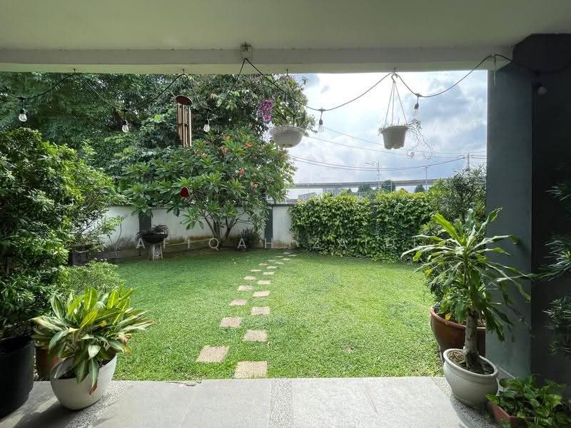 2-storey Terraced House for Sale in Taman Kelana Idaman (Ara Damansara) - Afiqah zaidi - Garden - PropertyGuru.com.my