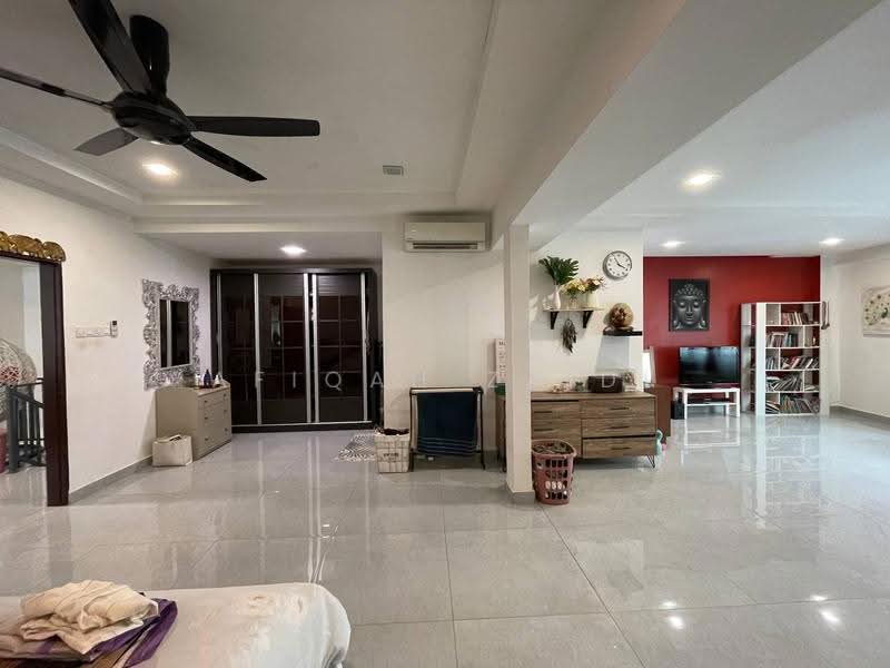 2-storey Terraced House for Sale in Taman Kelana Idaman (Ara Damansara) - Afiqah zaidi - Living Room - PropertyGuru.com.my
