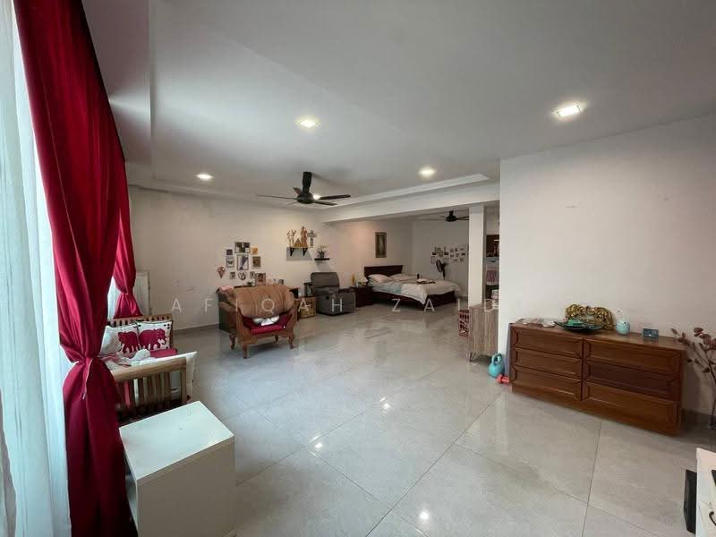 2-storey Terraced House for Sale in Taman Kelana Idaman (Ara Damansara) - Afiqah zaidi - Living Room - PropertyGuru.com.my