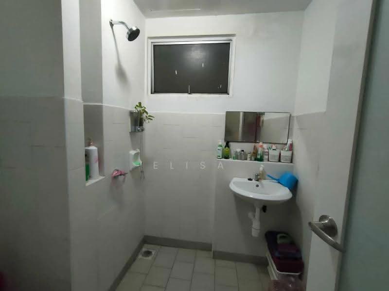 Kondominium untuk Disewa di Alpha Villa - Elisa . - Bathroom - PropertyGuru.com.my