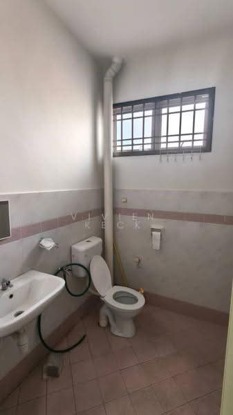 2-storey Terraced House for Sale in Taman Nusa Bestari (Iskandar Puteri (Nusajaya)) - Vivien Keck - Bathroom - PropertyGuru.com.my