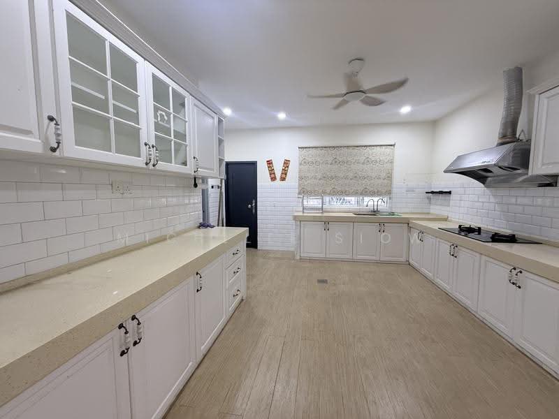 Rumah Teres 2-Tingkat untuk Dijual di Sering Ukay (Ampang) - Michelle Siow - Kitchen - PropertyGuru.com.my