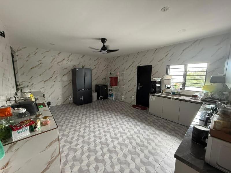 3-storey Terraced House for Sale in Taman Puncak Jalil (Seri Kembangan) - cheah chee wing - Kitchen - PropertyGuru.com.my