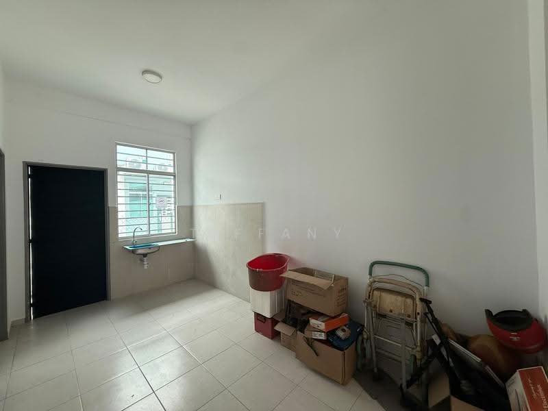 Terraced House for Rent in Taman Kundang Jaya (Rawang) - Tiffany Yang - Kitchen - PropertyGuru.com.my