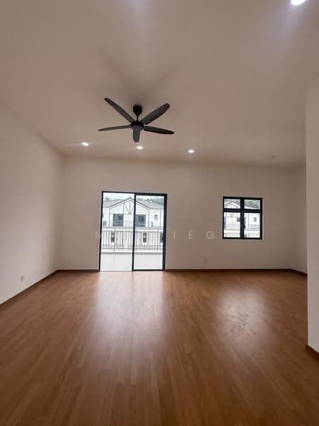 Rumah Kluster untuk Disewa di Taman Ekoflora (Johor Bahru) - Muslieg . - Living Room - PropertyGuru.com.my