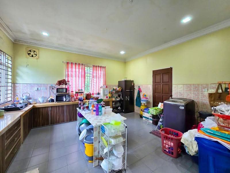 Bungalow House for Sale in Bukit Beruntung (Selangor) - Zann Fauzan - Kitchen - PropertyGuru.com.my