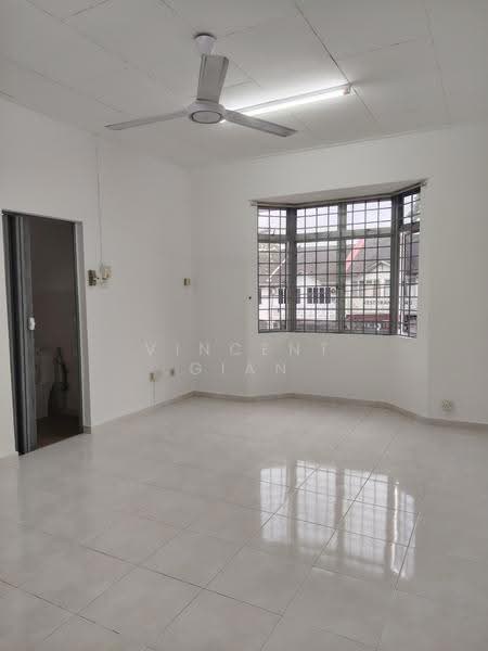 2-storey Terraced House for Rent in Taman Molek (Johor Bahru) - Vincent Gian - PropertyGuru.com.my
