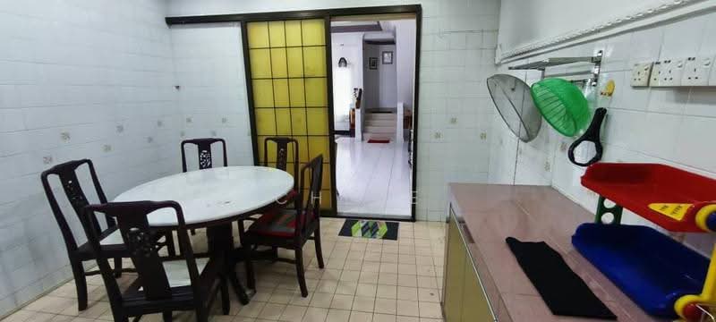 2-storey Terraced House for Rent in Taman Sri Intan (Johor Bahru) - Chloe Chin - Dining Room - PropertyGuru.com.my