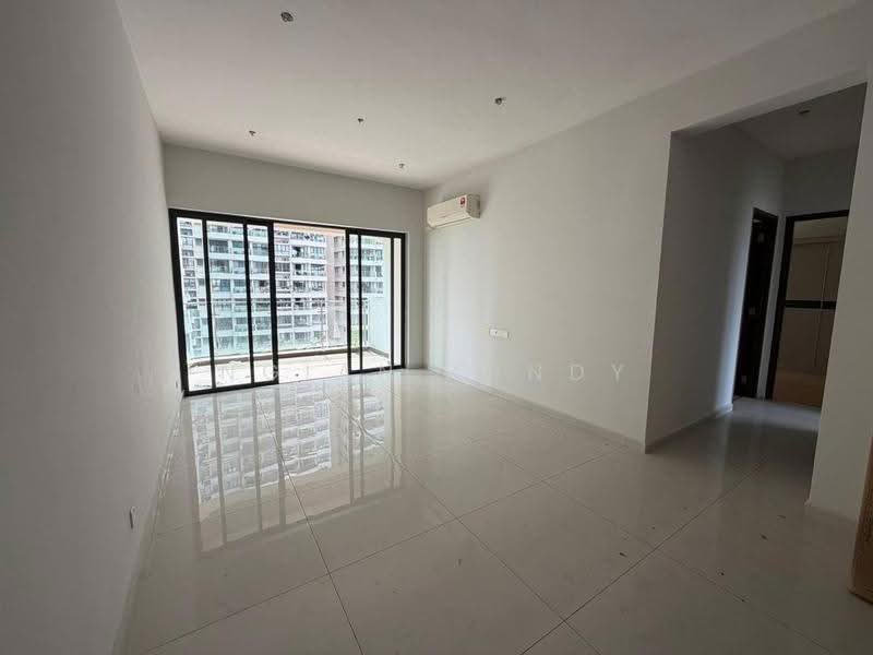 Pangsapuri untuk Dijual di Bay Point @ Country Garden Danga Bay - Ngian Cindy - Living Room - PropertyGuru.com.my