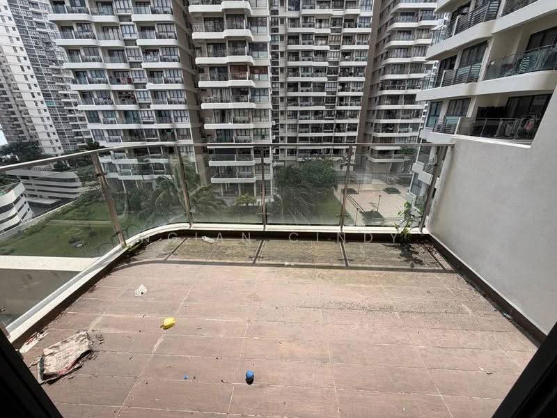 Pangsapuri untuk Dijual di Bay Point @ Country Garden Danga Bay - Ngian Cindy - Balcony - PropertyGuru.com.my