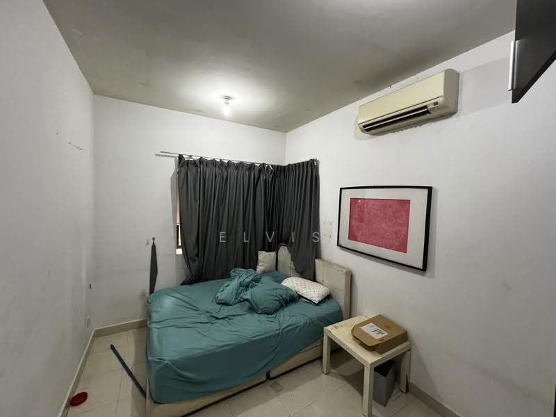 Kondominium untuk Dijual di Pelangi Utama - Elvis Kok - Bedroom - PropertyGuru.com.my