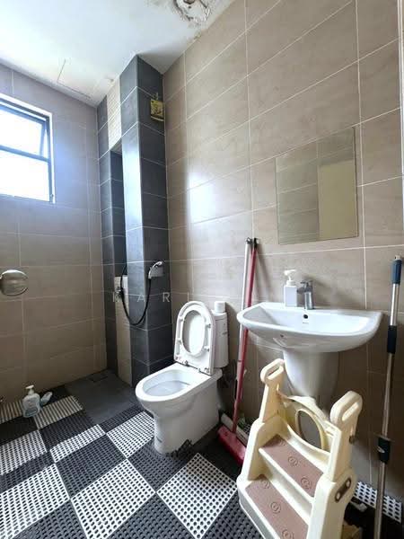Semi-Detached House for Sale in Taman Desa Tebrau (Tebrau) - Karl Lim - Bathroom - PropertyGuru.com.my