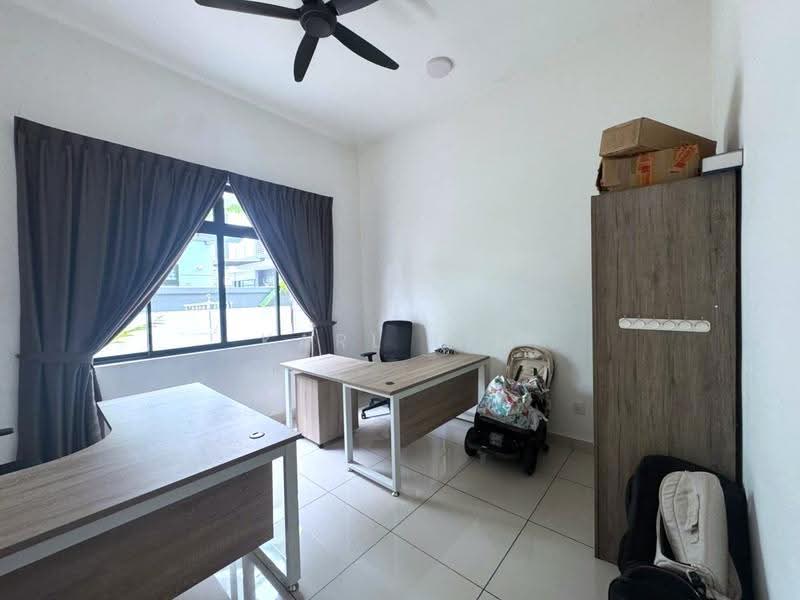 Semi-Detached House for Sale in Taman Desa Tebrau (Tebrau) - Karl Lim - Study - PropertyGuru.com.my