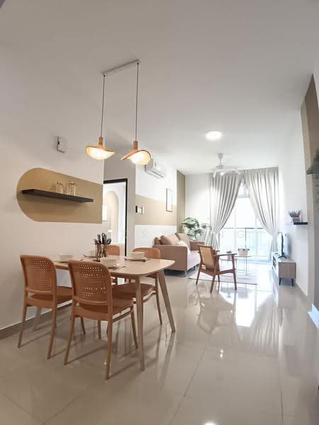 Kediaman Servis untuk Disewa di TRELLIS RESIDENCES - Sandry Ong - Dining Room - PropertyGuru.com.my